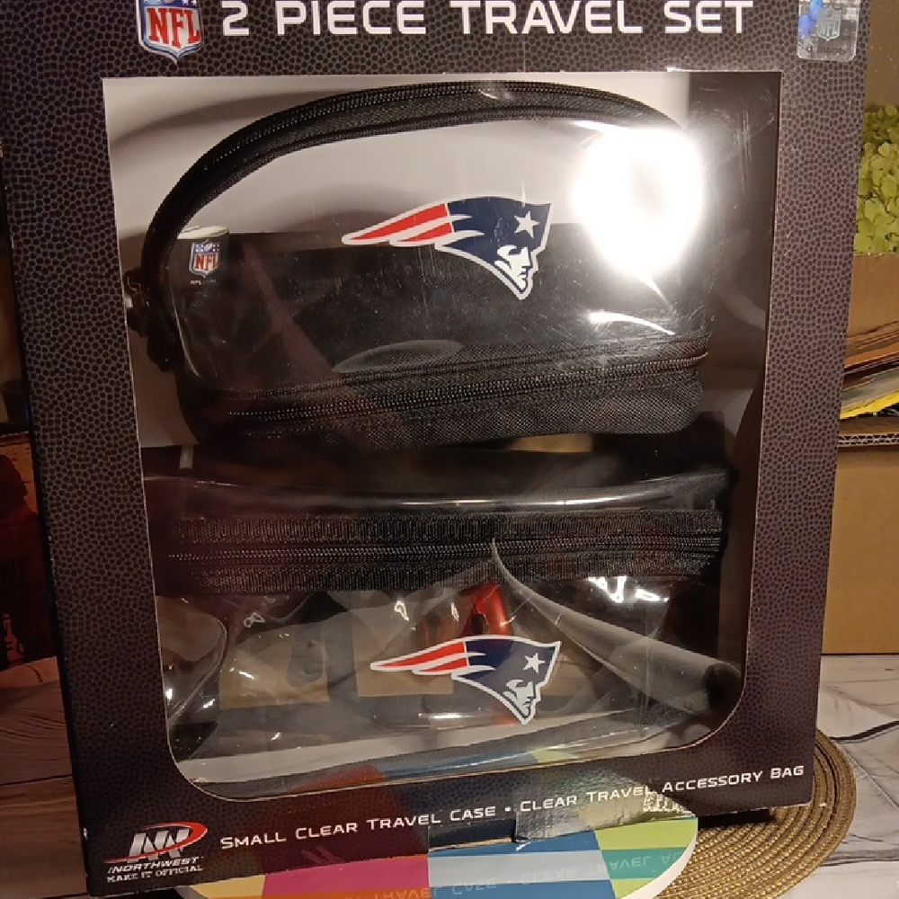 Patriots NFL 2 Piece Travel Set with Clear Cases